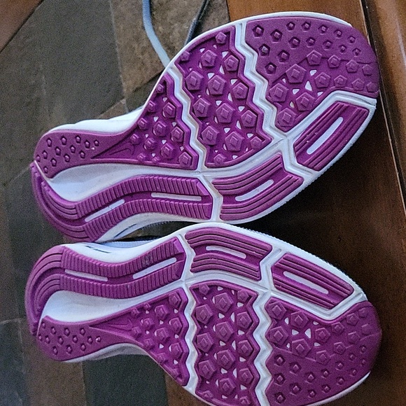 Nike size 6 running shoe 👟 Worn once. - Picture 6 of 6